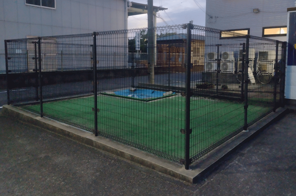 ちょっと寂しい園庭も